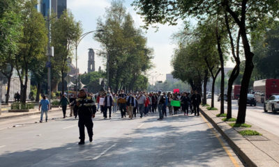 Protestan trabajadores de la FGR por cierre de CENDI