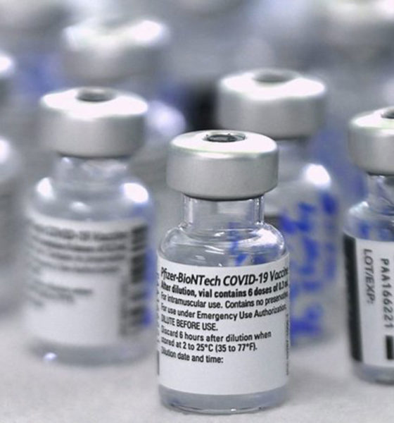 Vacunas de AstraZeneca y Pfizer pierden efectividad contra Delta, según estudio