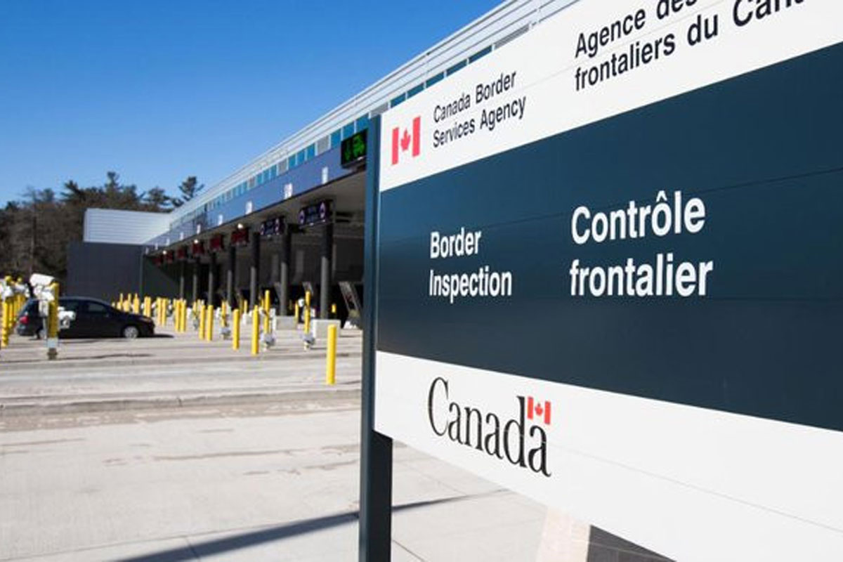 Canadá abre su frontera a turistas de EU vacunados contra Covid-19