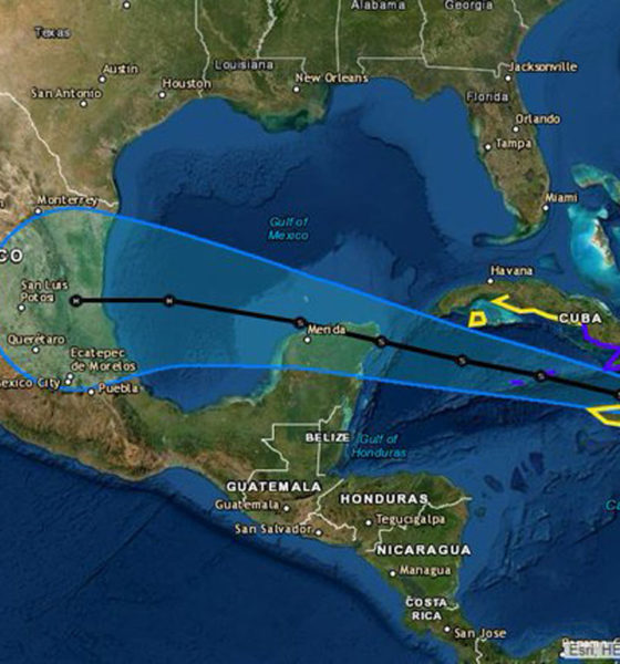 Huracán “Grace” toca tierra en Quintana Roo; gobernador pide calma