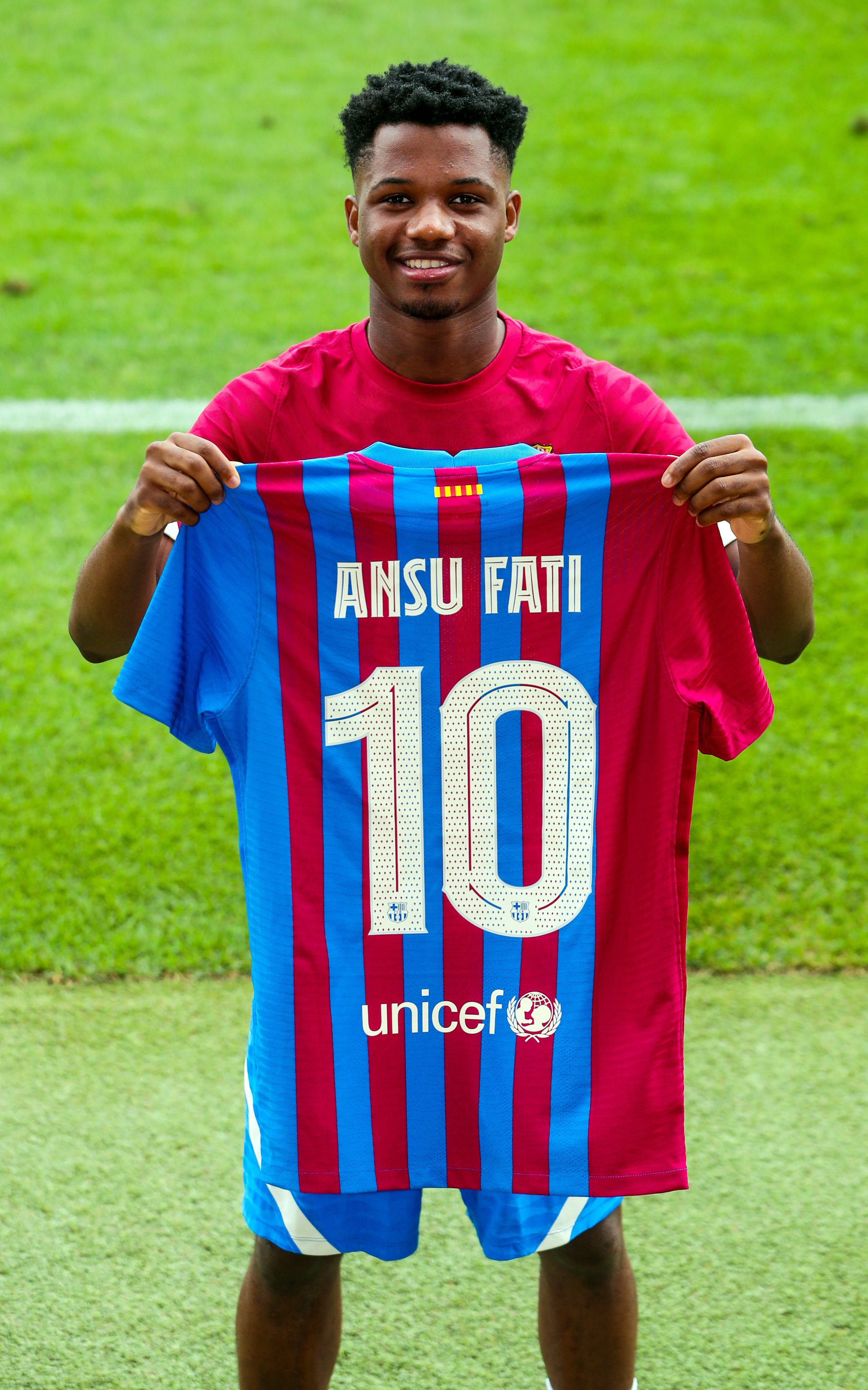 Ansu Fati se queda con el Barcelona en lugar a Messi. Foto: Twittter