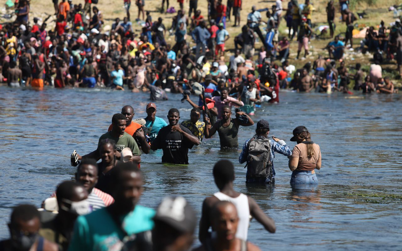 Migrantes haitianos viajan a EU con engaños: Ebrard