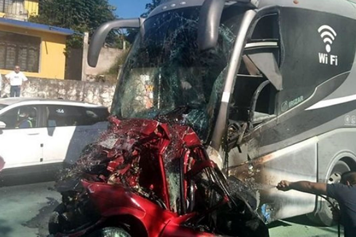 Autobús se queda sin frenos en Veracruz; tres muertos y más de 15 heridos