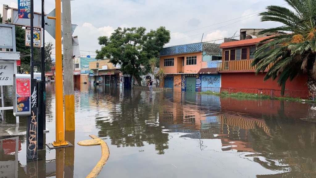 Ecatepec sigue bajo el agua... - Siete24