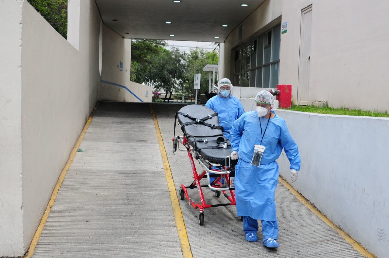 ¿Cuánto gana un médico contratado para atender la pandemia?