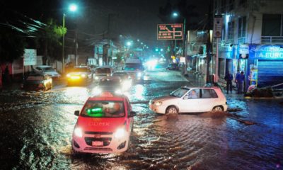 Ecatepec bajo el agua; dos muertos y daños materiales