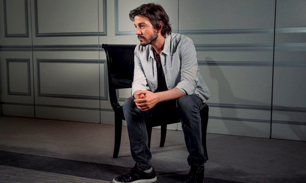 A Diego Luna no le preocupa la crítica - Vimarsana News