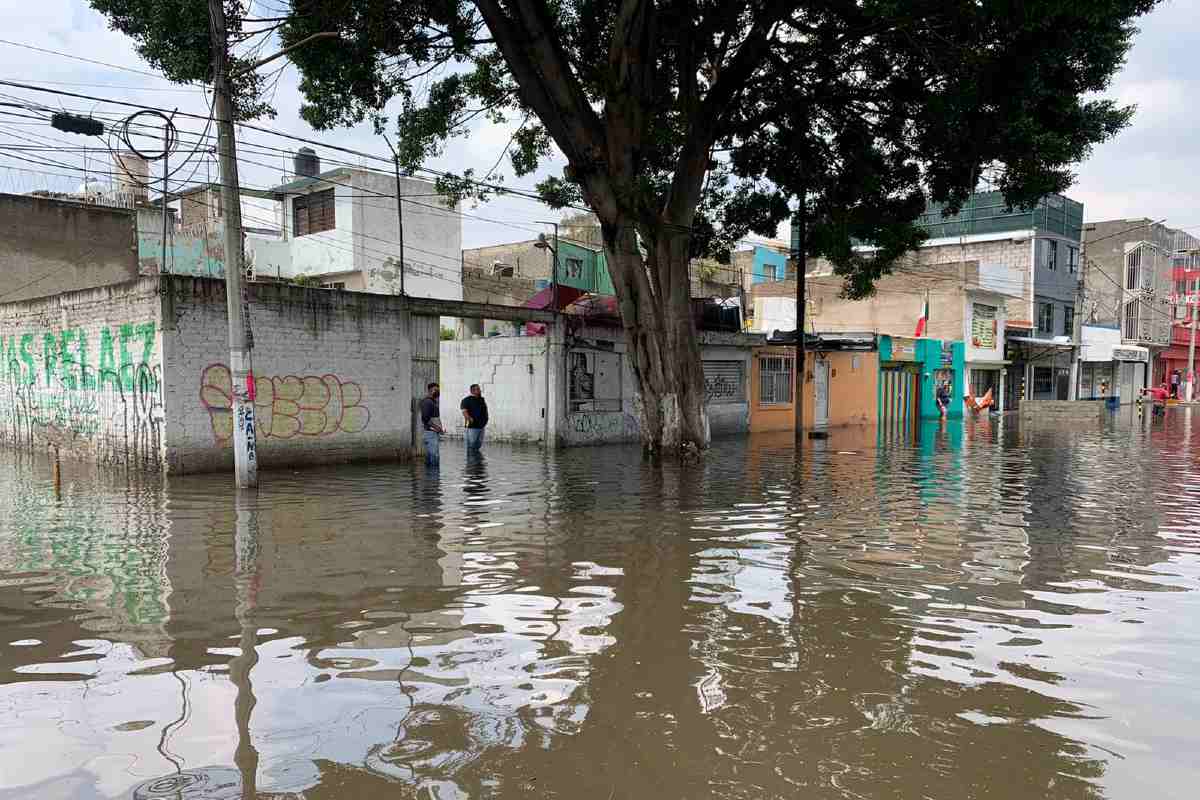 Ecatepec sigue bajo el agua... - Siete24