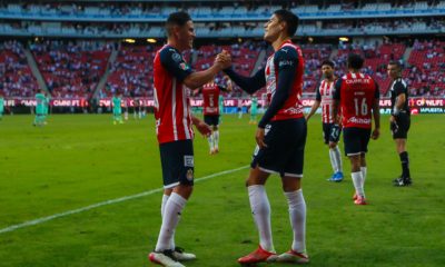 Chivas se sacude presión. Foto: Twitter