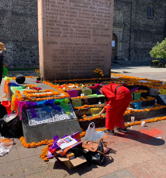 En memoria de los estudiantes del '68, colocan ofrenda en Tlatelolco