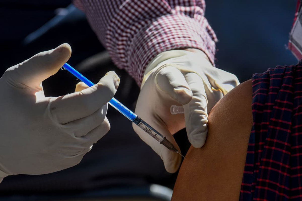 Conacyt busca voluntarios para probar vacuna "Patria" contra Covid-19