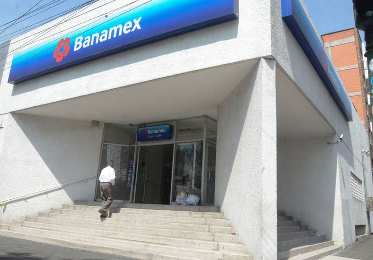Hacienda vigilará proceso de compra- venta de Banamex