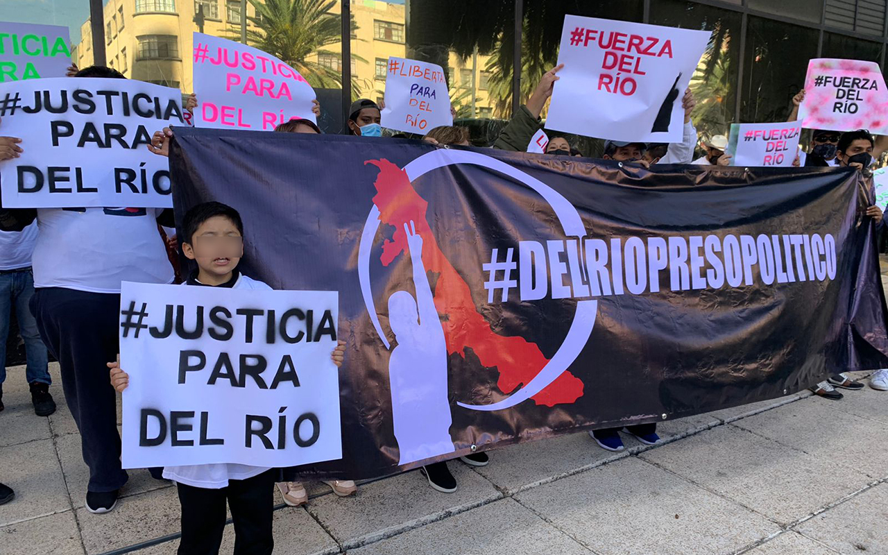 Marchan en CDMX para exigir libertad de José Manuel del Río