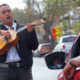 Mariachis adoptaron atuendo del “charro cantor”