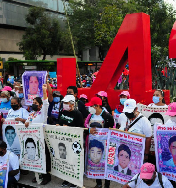 FGR debe entregar expediente de EU sobre Ayotzinapa