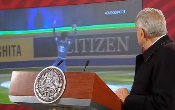 López Obrador felicita a Donovan Carrillo. Foto: Twitter