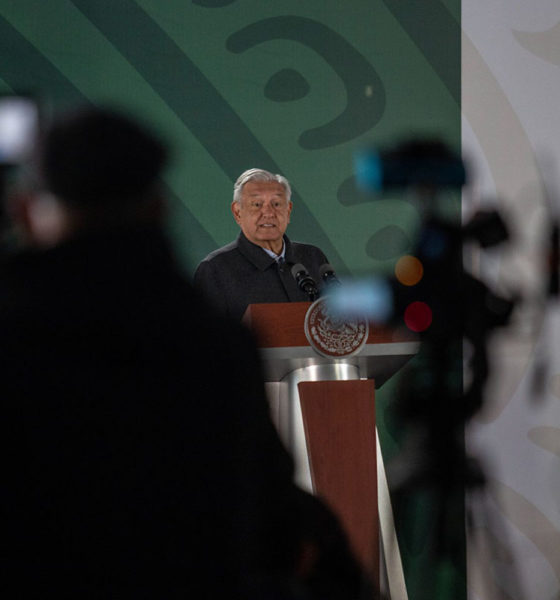Tras negativa del INAI: Obrador exhorta a Loret "probar" sus ingresos