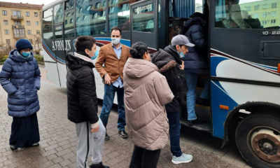 Mexicanos abandonan Ucrania en autobús… van a Rumania