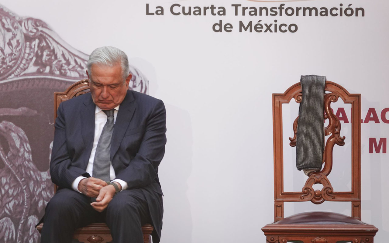 AMLO no hablará en inauguración de aeropuerto; arremete contra INE