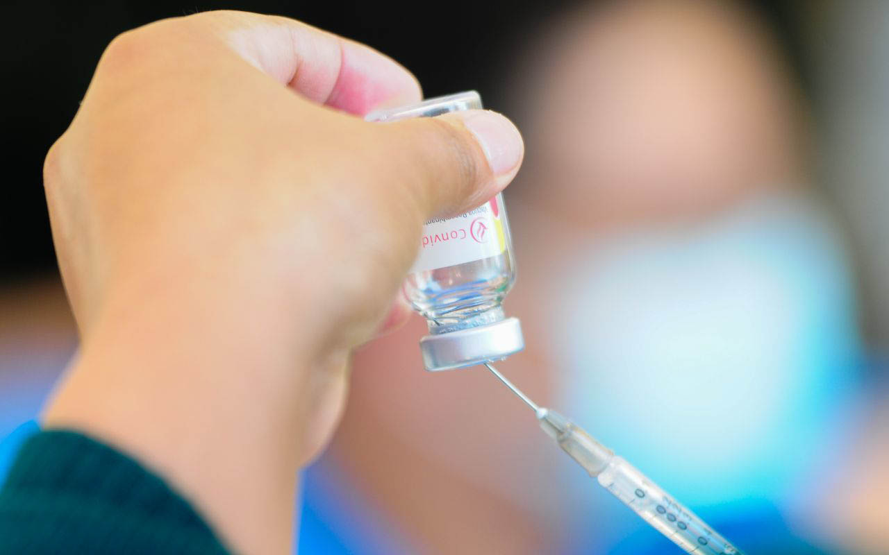 Cofepris debe entregar documentación de segunda dosis de vacuna CanSino