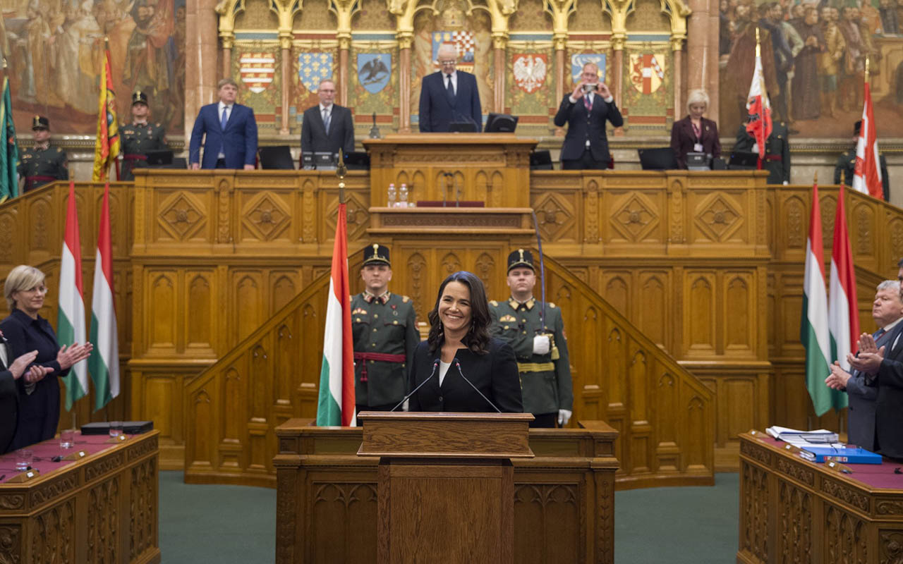 Hungría elige a la primera presidenta mujer profamilia