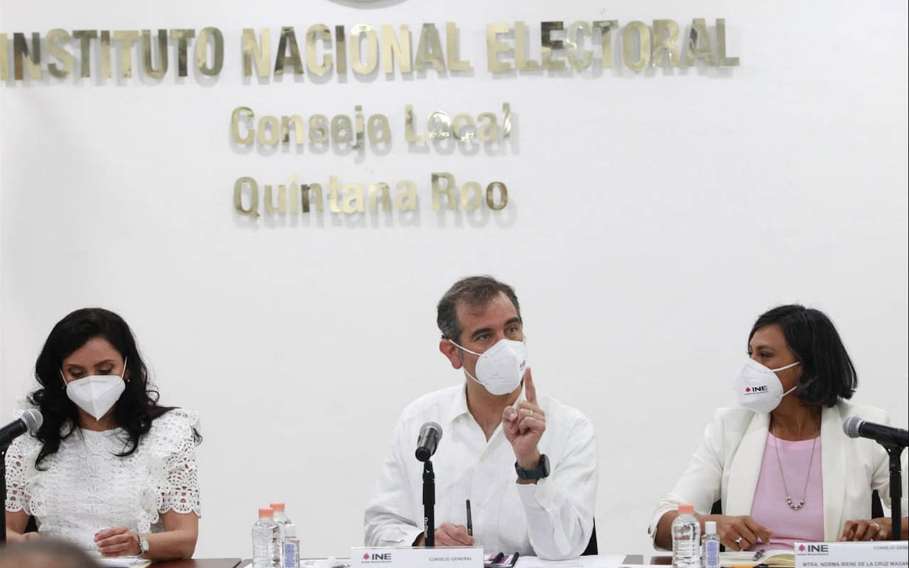 “INE no sobreactúa en aplicación de las normas”; Lorenzo Córdova revira a legisladores