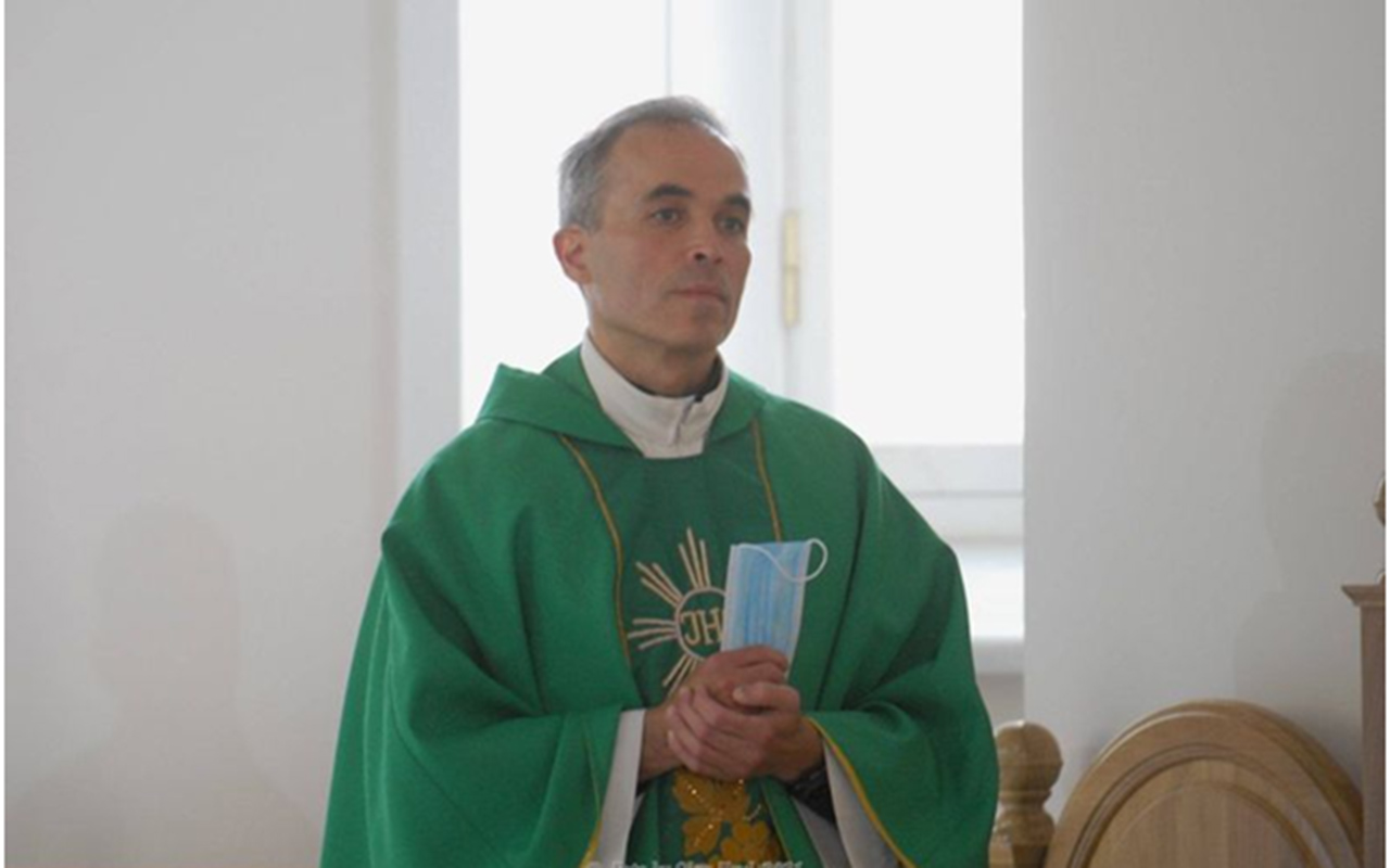 Expulsan de Rusia a sacerdote mexicano; es originario de Monterrey
