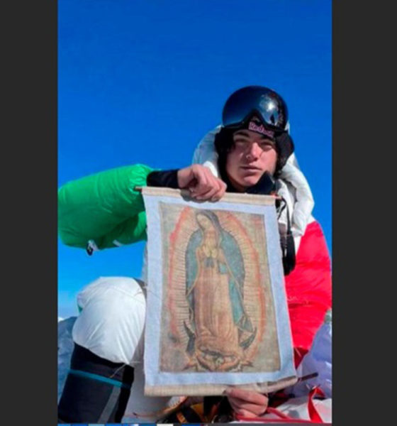 Joven mexicano conquista el Everest y el Lhotse con imagen de la Virgen de Guadalupe