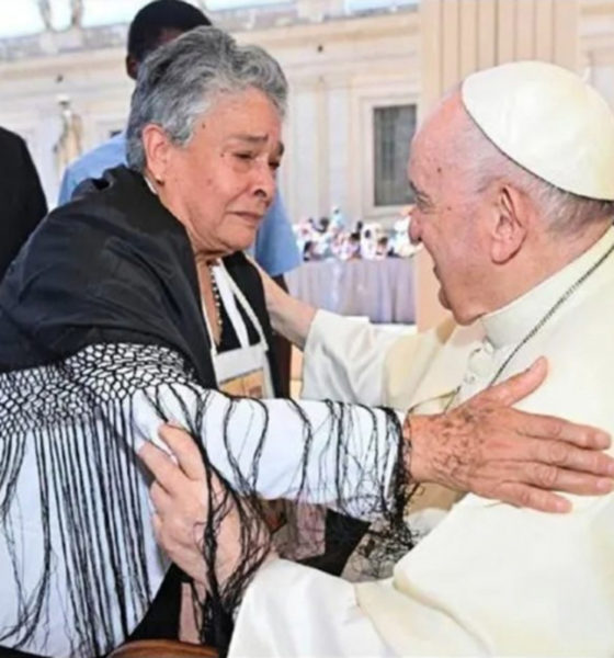 Madre mexicana pide al papa Francisco que llame al gobierno de México terminar con la violencia