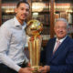 “No olvida el origen de su familia”; AMLO recibe al basquetbolista Juan Toscano, campeón de la NBA