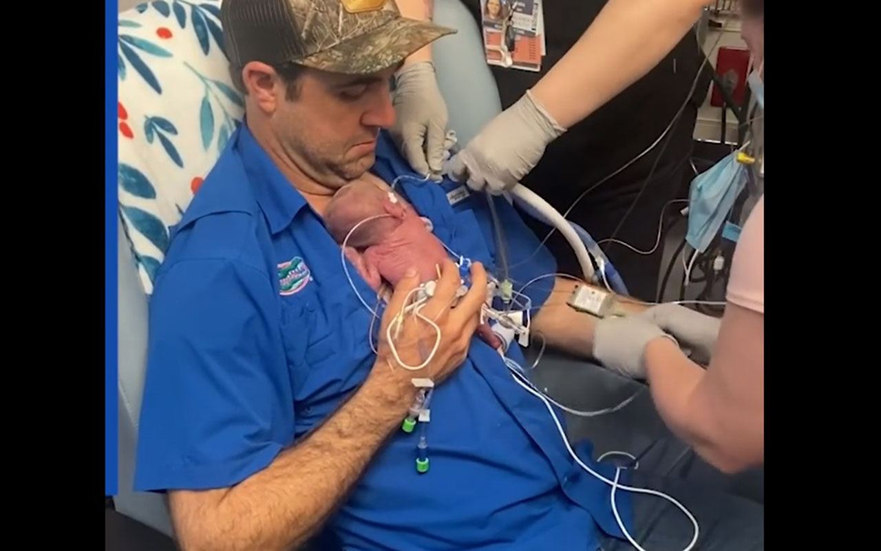 Bebé prematuro nacido a las 24 semanas sale del hospital