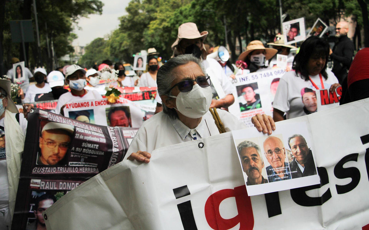 Familias exigen que gobierno garantice la paz y seguridad de los mexicanos