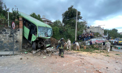 Cae camión en carretera México-Cuernavaca; hay más de 20 lesionados