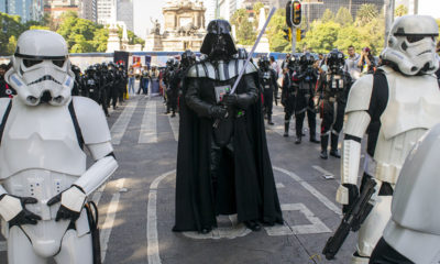 15 de octubre de 2022, Ciudad de México, México. Miembros del imperio galáctico pertenecientes a la 501st Legion Mexican Garrison, recorrieron la avenida Paseo de la Reforma, donde se congregaron cerca de 30 mil fanáticos de Star Wars. (Foto: Francisco Morales/DAMMPHOTO)
