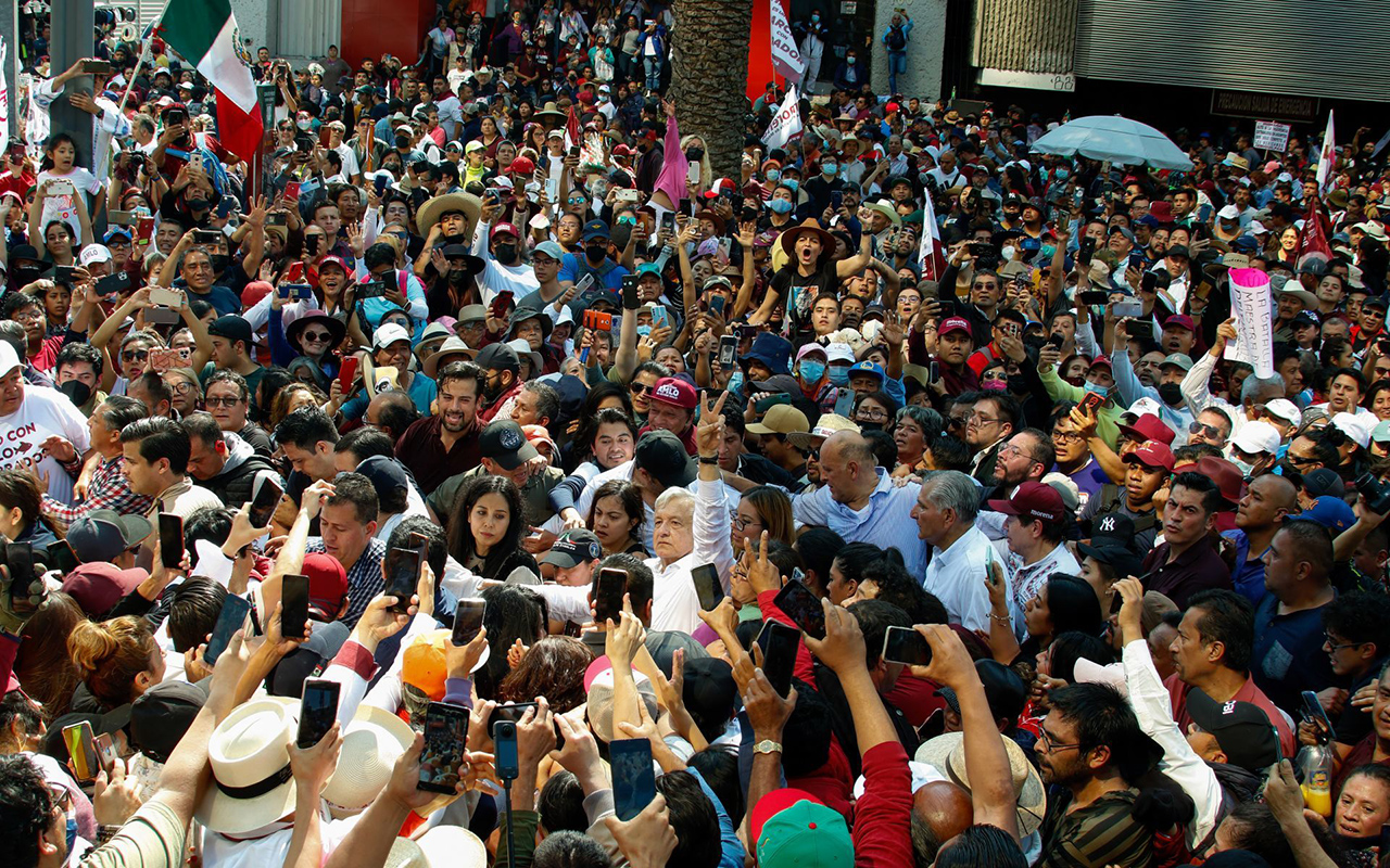 “Si se atiende al pueblo, la gente responde”: López Obrador