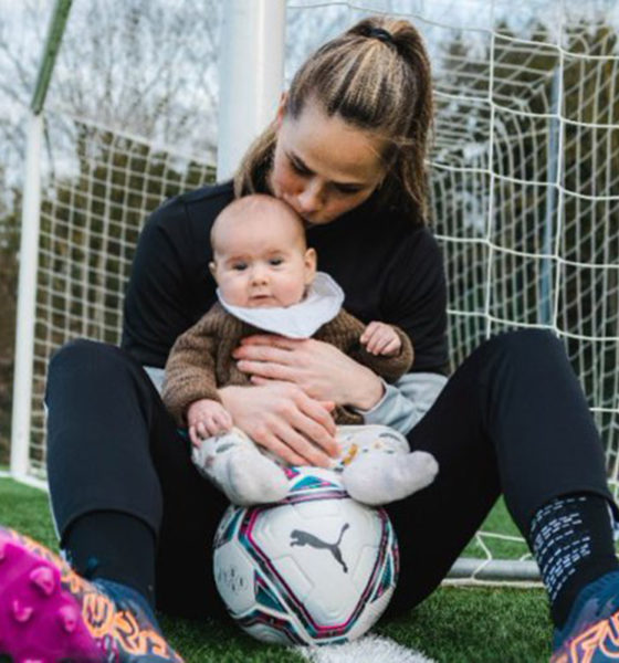 Futbolista Sara Bjork obtiene fallo histórico en favor de los derechos de maternidad