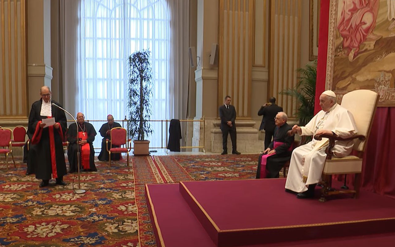 El abuso sexual por parte del clero y su encubrimiento deja una herida indeleble: Papa Francisco