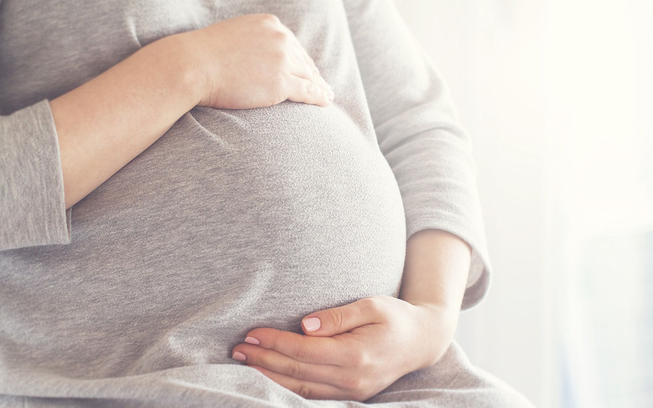 Aborto, única alternativa que ofrece CDMX a mujeres embarazadas, denuncian mujeres