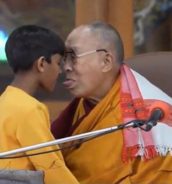 ¿Dónde está la justicia?; organizaciones condenan abuso de Dalái Lama contra un niño