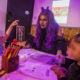 Externan preocupación por imposición ideológica a niños durante festival drag queen en CDMX