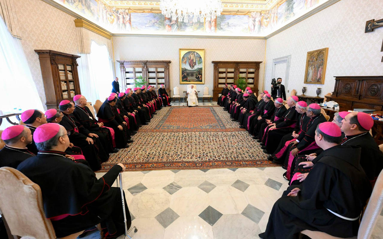 Papa Francisco invita a obispos mexicanos ser cercanos al pueblo