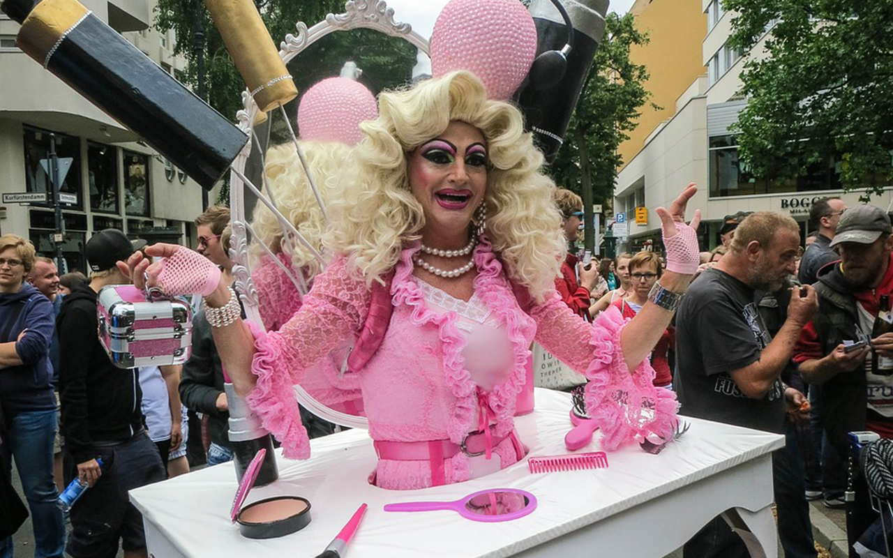 Texas prohíbe exponer a niños a espectáculos de drag queen