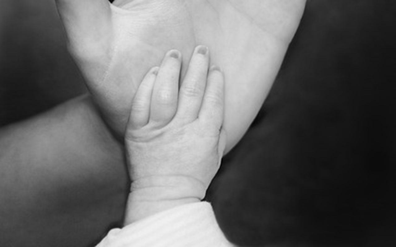 “Milagro”, escriben médicos al dar de alta a bebé prematura