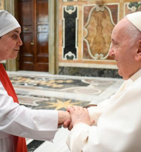 “Una madre ama a todos, no hace diferencias”: Papa Francisco