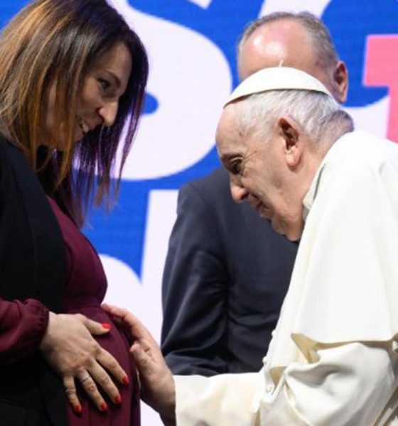 Nacimiento de un hijo mide la esperanza de un pueblo: Papa Francisco