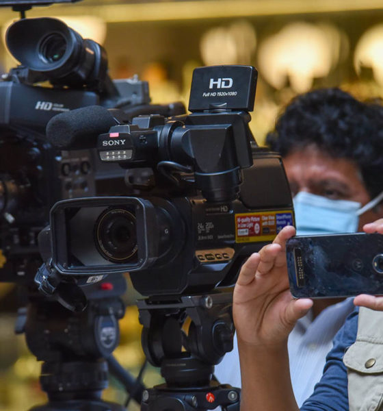 Dictaduras se apresuran a restringir la libertad de prensa: Papa Francisco