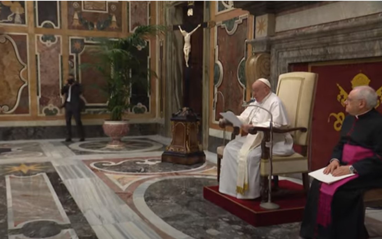 “La Iglesia cuando sale y camina es más fuerte”: Papa Francisco