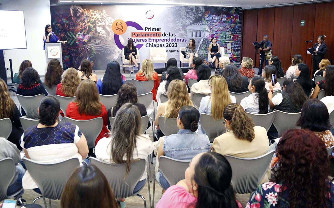Empoderamiento y liderazgo femenino son dos factores imprescindibles en la sociedad: López Rabadán