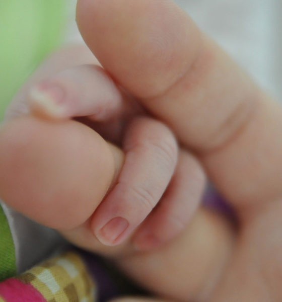 El parto natural fortalece el vínculo madre-hijo: especialista