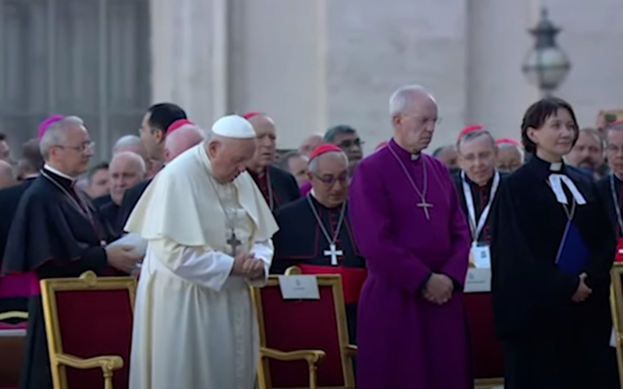 El camino a la santidad no debe instalarse en opacidades complacientes: Papa Francisco